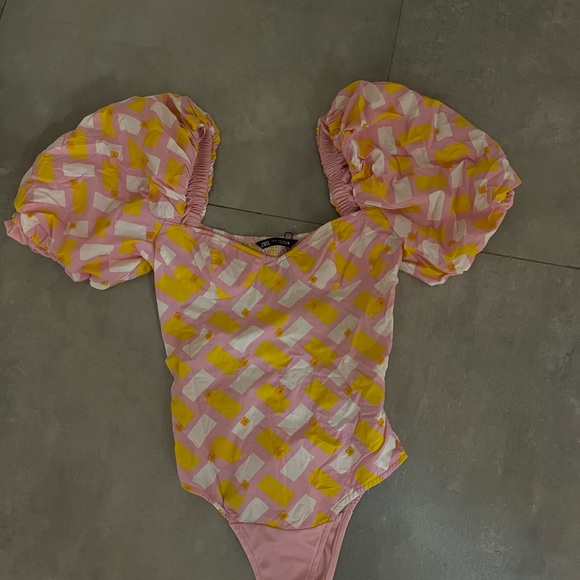 Zara ruffle bodysuit - Picture 1 of 1